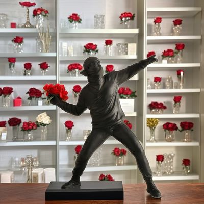 Modèle Art Déco vertical avec des garçons jetant des fleurs et un miroir croisé