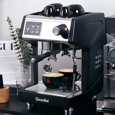 Appareil à café à expresso commercial avec fonction de boisson directe