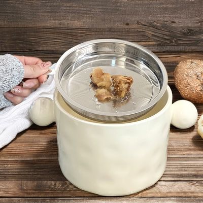 Couvercle en acier inoxydable et caractéristiques imprimées Cuve à nouilles en céramique blanche pour le stockage de la cuisine
