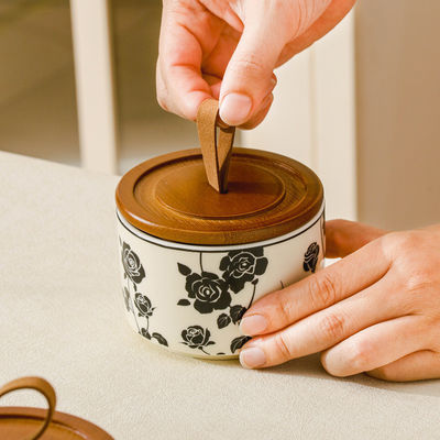 Contenant alimentaire Boîte en céramique pour bijoux Espéces de thé Miel dans un design vintage classique