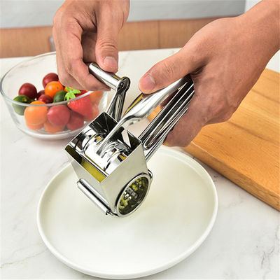 Outils de fromage Gratteur de fromage polyvalent en acier inoxydable avec 4 tambours interchangeables