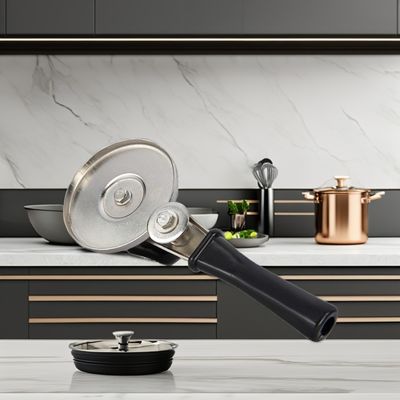 Outil de cuisine multifonctionnel avec poignée de bambou