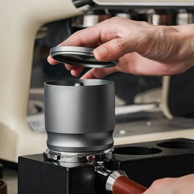 Utilisation domestique dans les restaurants 58 mm Collecteur de poudre de café en alliage d'aluminium Couvercle avec poignée
