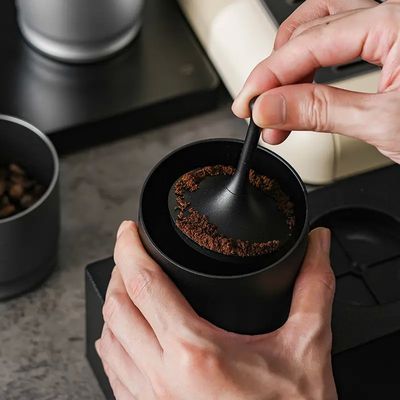Utilisation domestique dans les restaurants 58 mm Collecteur de poudre de café en alliage d'aluminium Couvercle avec poignée