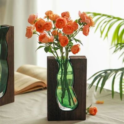 Vaisseau en céramique à la conception de fleurs séchées peintes à la main pour la décoration d'hôtel ou de bureau Art Déco moderne