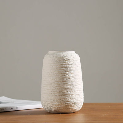 Vase en céramique rustique nordique artisanale postmoderne pour la décoration de l'hôtel