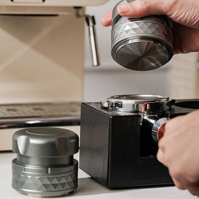 Distributeur de café en acier inoxydable 2 en 1 réglable 51 mm 53 mm 58 mm pour les besoins du barista