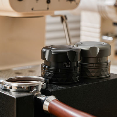 Distributeur de café en acier inoxydable 2 en 1 réglable 51 mm 53 mm 58 mm pour les besoins du barista