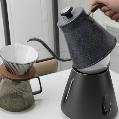 Bouilloire à café en acier inoxydable de design moderne pour les baristas et les brasseurs de café