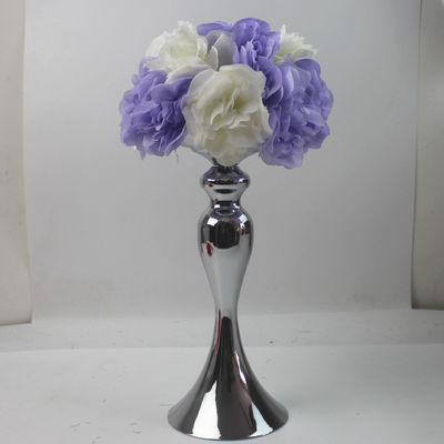 Une belle fleur de soie luxueuse et colorée pour le jour de la Saint Valentin