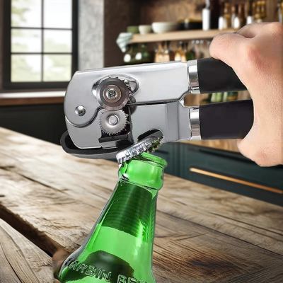 Ouvre-bouteilles à bière en boîte manuelle à bord lisse avec une construction en acier inoxydable durable