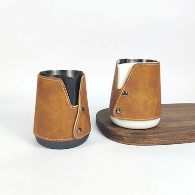 Un pot à mousse en acier inoxydable 304 pour le café, le lait, le café au lait, l'art et le barista durable
