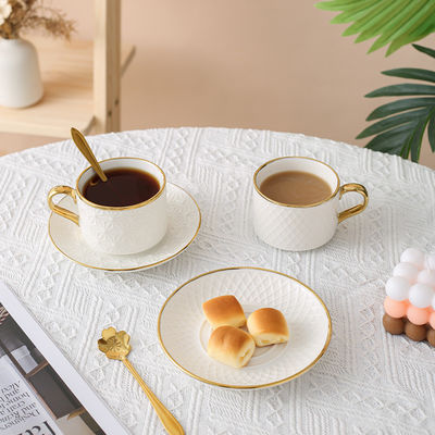 Coupes et soucoupes en céramique blanche moderne Nordic Elegant Bone Cup Set pour les tasses à eau