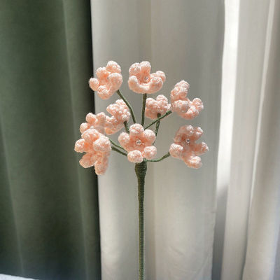 Des fleurs et des feuilles artificielles en soie 3D faites à la main pour les décorations de la fête des mères