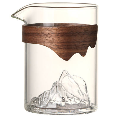 Coupe en verre de 240 ml pour le thé L'eau de lait dans les hôtels Couleur personnalisée et design transparent