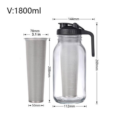 Fabricant de café à la brassée froide en céramique en PP plastique 64 oz avec filtre en acier inoxydable et couvercle de bec