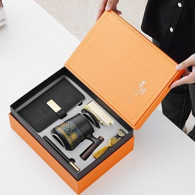 Porcelaine en céramique tasse à café Logo personnalisé ensemble cadeau avec stylo Set de thé Notebook Style de conception