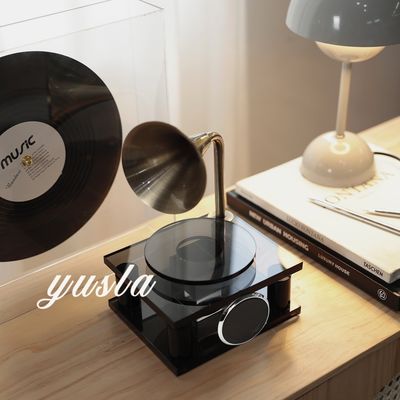 Lecteur de disques rétro unique Ash Crystal Desktop Knick-Knack pour la décoration de la salle de modèle