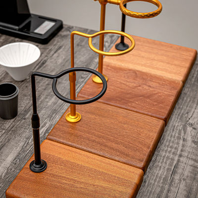 Cuisinière pour le café avec goutte-à-goutte en cuivre et support de goutte-à-goutte en bois