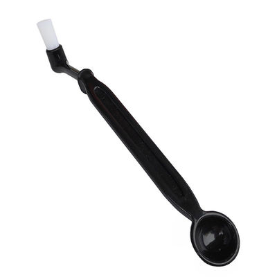 Brosse à expresso en nylon et boîte de frappe à main dans le kit d'entretien de l'espresso à la maison moderne