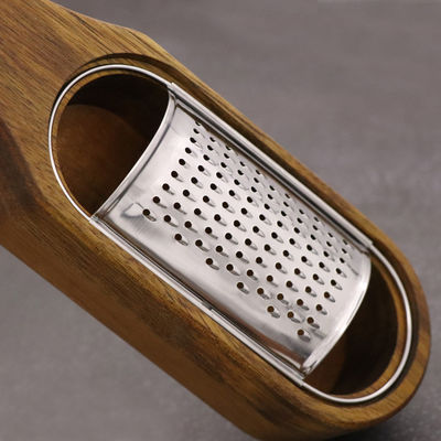 Gratteur de fromage en bois d'acacia doré Gadget de cuisine pour le râteau de légumes durable