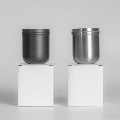 Coupe de dosage de café en acier inoxydable sculpté moderne pour la distribution de poudre sans mains