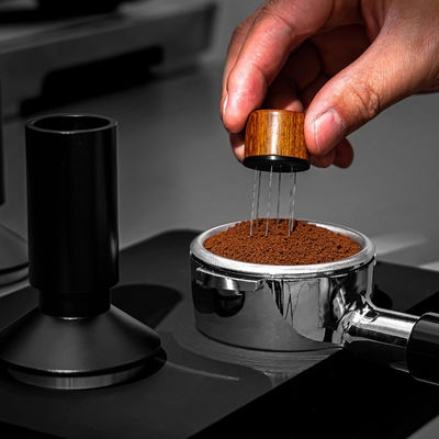 Design moderne 51mm 53mm 58mm Manipulateur de café avec distributeur d'aiguille