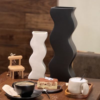 Décoration de table à manger au ciel étoilé Vase en céramique blanche moderne et élégante pour la décoration intérieure