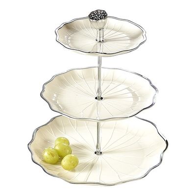 Plaque en céramique blanche de 10 pouces, parfaite pour la cuisine et la décoration pour les occasions spéciales.