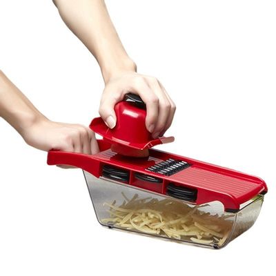 Matériau de qualité alimentaire multi-fonctionnel 16 en 1 coupeuse manuelle de légumes pour les repas sains