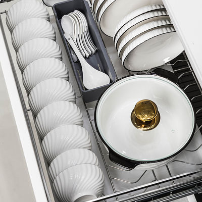 Hôtel Restaurant Salle à manger Vaisselle de table céramique Porcelaine blanche Plate de bol ensemble avec bord noir Style de design contemporain