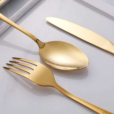 Accueil Hôtel Restaurant Mariages 24 pièces de luxe Couverts en or