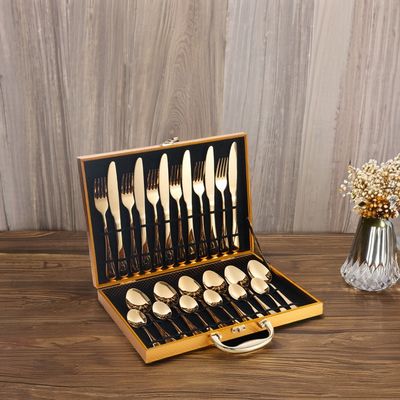 Ensemble de couverts en acier inoxydable durable 24 pièces pour les mariages à domicile