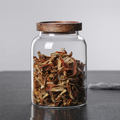 Grand bocal en verre avec couvercle en bois La meilleure façon de conserver les assaisonnements dans la cuisine