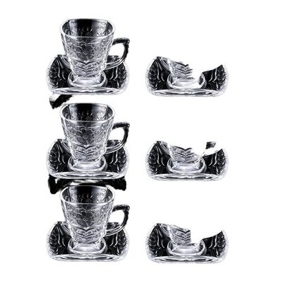 Un ensemble de tasses et de soucoupes de café en porcelaine céramique de design simple pour la décoration intérieure