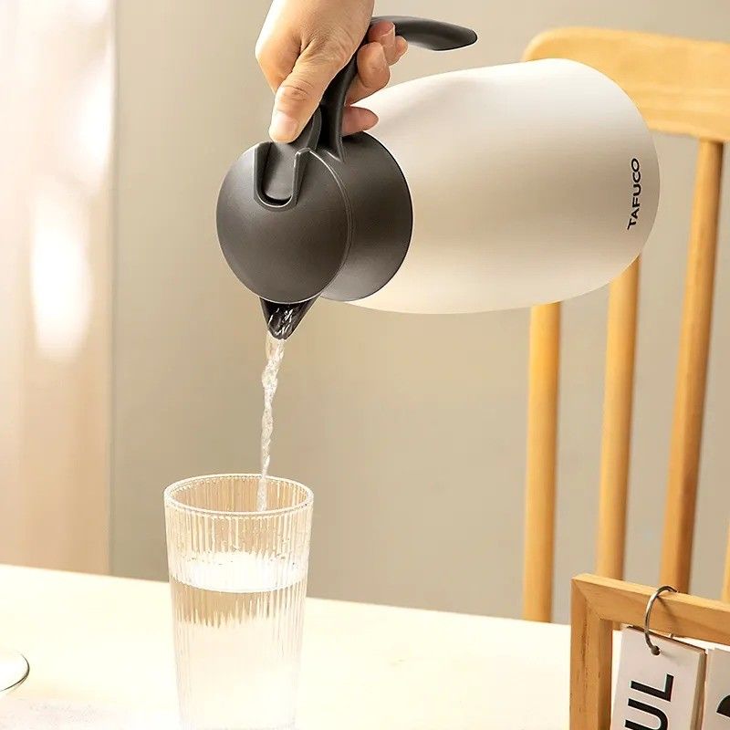 Type de boissons Bouteilles sous vide Thermoses 2L bouilloire à eau chaude pour restaurant européen