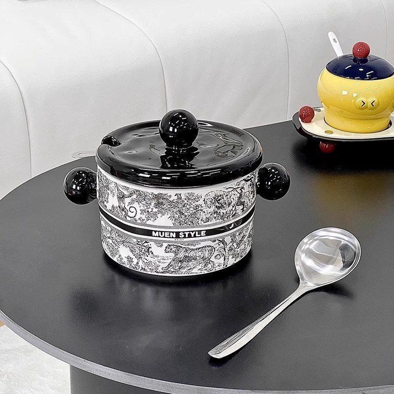 Récipient en céramique pour le thé, le café et les bonbons avec conception classique et micro-ondes