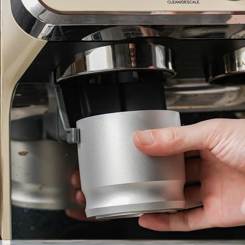 Utilisation domestique dans les restaurants 58 mm Collecteur de poudre de café en alliage d'aluminium Couvercle avec poignée