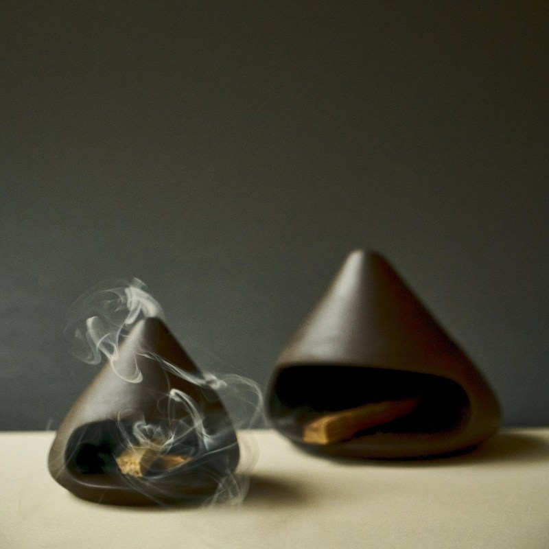 Porteur de bâton d'encens en céramique chic en métal brûleur d'encens Palo Santo pour la décoration intérieure