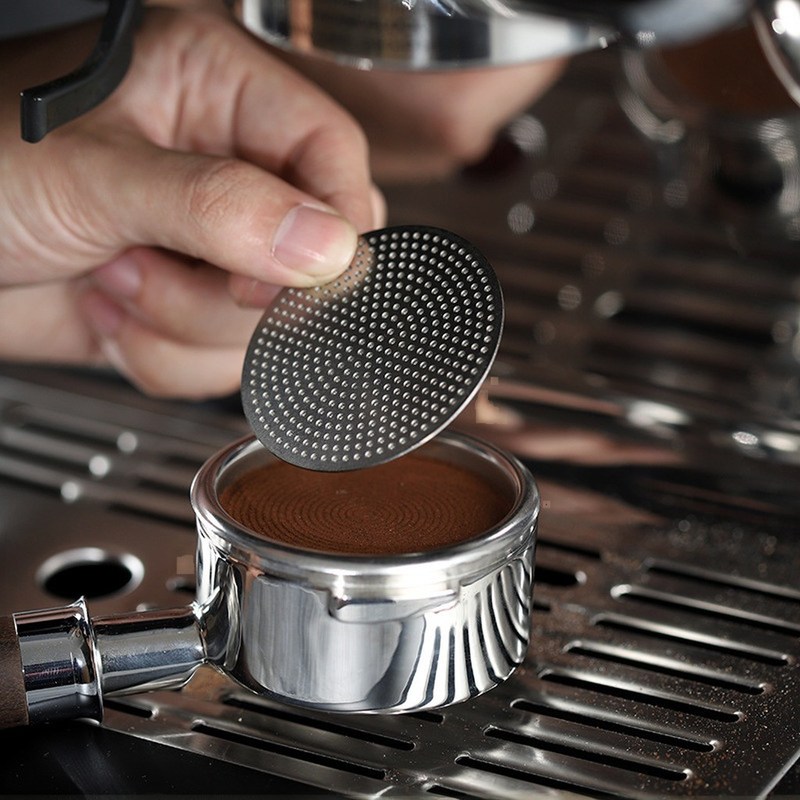 Écran de café en acier inoxydable de 51 mm de design contemporain pour barista professionnel