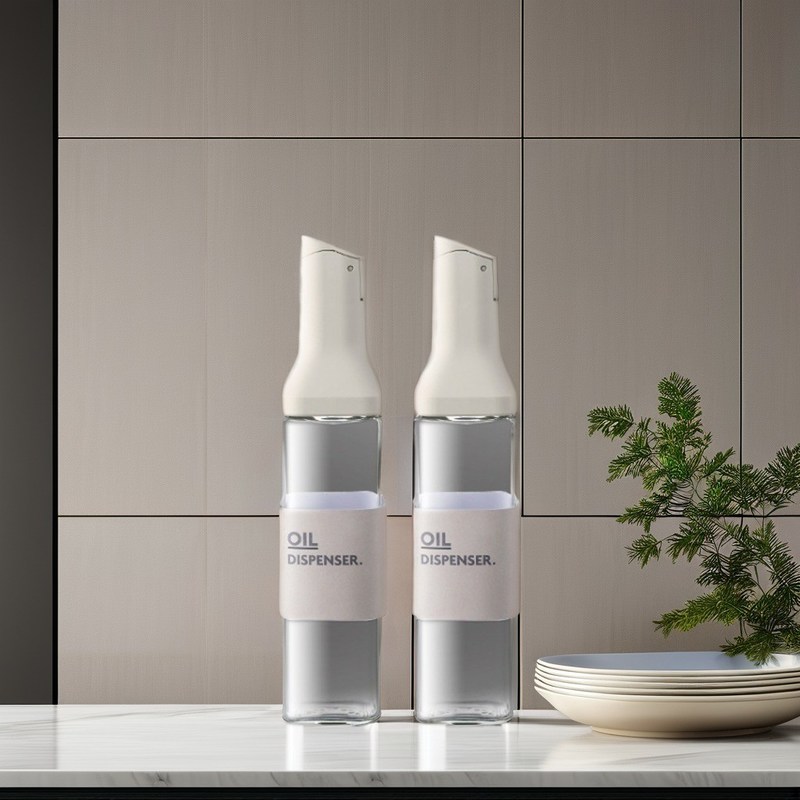 Un pot de bois moderne essentiel pour l'huile de vinaigre et la sauce soja dans la cuisine