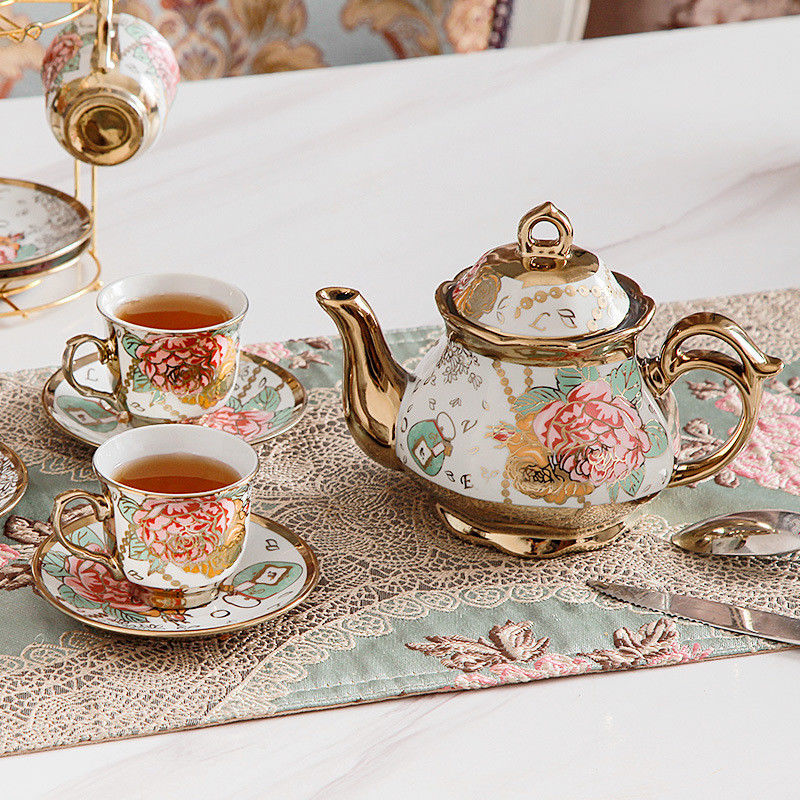 Type d'appareil à boire Set de thé et de café Ethiopien Porcelaine de bord en or Kftz46
