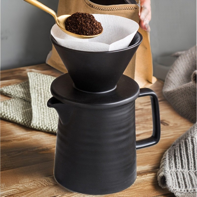 Modern Matte Black Ceramic Coffee Maker Série pour verser dans le style de conception de salon