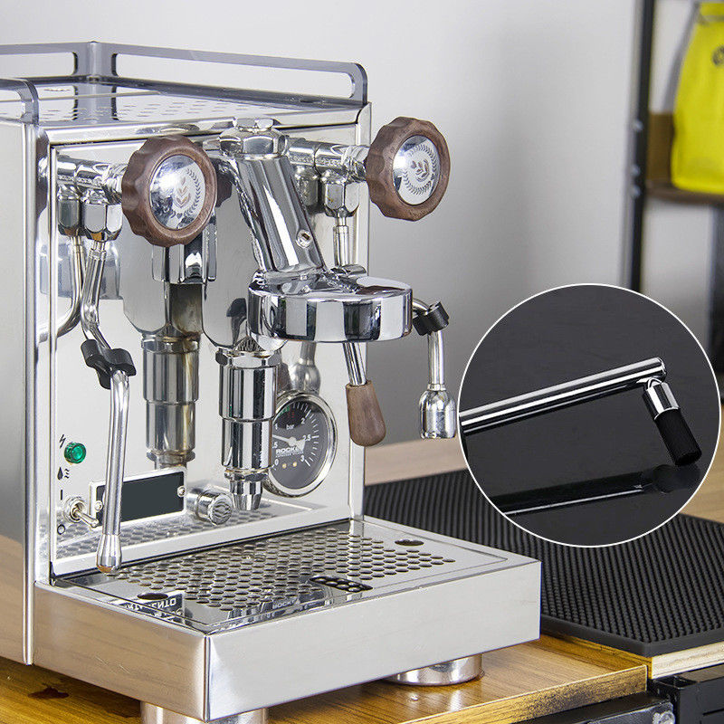 La brosse à café en plastique anti-étouffant est l'outil idéal pour nettoyer les machines à expresso