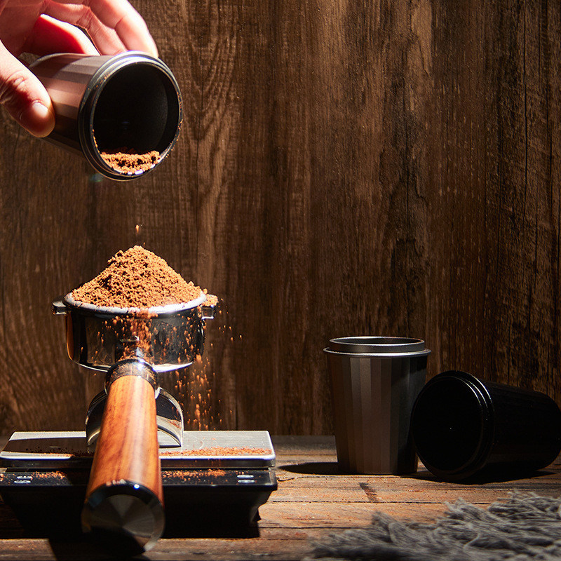 Coupe de dosage Barista en acier inoxydable personnalisable pour une mesure précise de la poudre de café