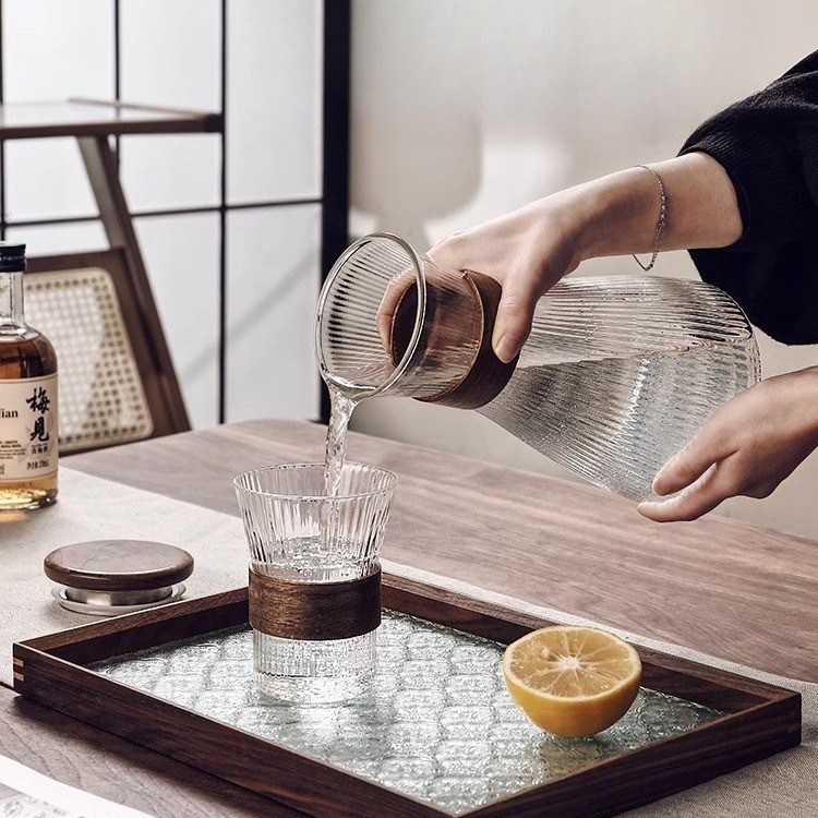 1.5L verticale en cuir à manche en verre avec couvercle en bambou élégant et fonctionnel